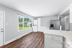 4713 Tanglebriar Dr, Charlotte, NC 28208 - Photo 15