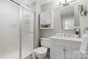 716 Regency Dr, Charlotte, NC 28211 - Photo 17