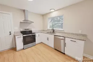765 8th Ave Dr SE, Hickory, NC 28602 - Photo 9