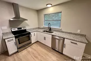 765 8th Ave Dr SE, Hickory, NC 28602 - Photo 7