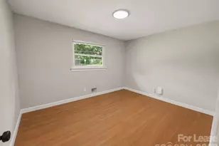765 8th Ave Dr SE, Hickory, NC 28602 - Photo 17