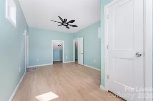 1906 New Garden Rd, Greensboro, NC 27410 - Photo 17