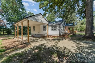1906 New Garden Rd, Greensboro, NC 27410 - Photo 3