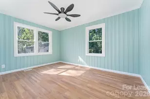 1906 New Garden Rd, Greensboro, NC 27410 - Photo 23