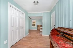 1906 New Garden Rd, Greensboro, NC 27410 - Photo 19