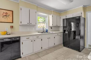 184 Edwards St, Rutherfordton, NC 28139 - Photo 17