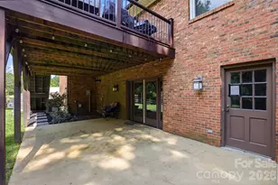 2620 Lynbridge Dr, Charlotte, NC 28226 - Photo 39