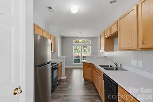 6172 Prosperity Church Rd, Charlotte, NC 28269 - Photo 5