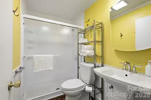 10 Eola Ave, Asheville, NC 28806 - Photo 13