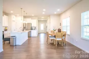 341 Runner Stone Ln, Fort Mill, SC 29715 - Photo 5
