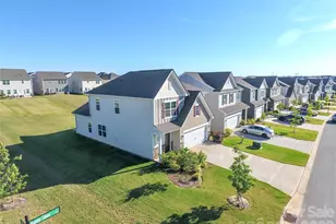 341 Runner Stone Ln, Fort Mill, SC 29715 - Photo 3