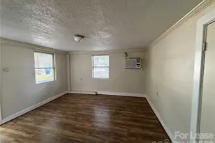 325 Chambers St, Statesville, NC 28677 - Photo 3