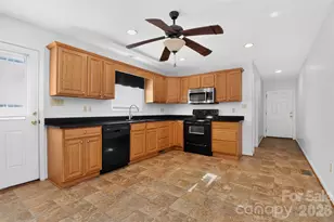 221 S Potter Rd, Lancaster, SC 29720 - Photo 5