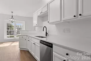 12557 Jessica Pl, Charlotte, NC 28269 - Photo 9