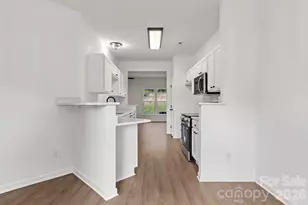 12557 Jessica Pl, Charlotte, NC 28269 - Photo 7