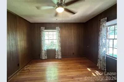 315 N Mulberry Street, Statesville, NC 28677 - Photo 9