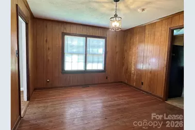 315 N Mulberry Street, Statesville, NC 28677 - Photo 5