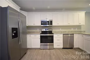 5110 Hanging Rock Ct, Hickory, NC 28601 - Photo 19