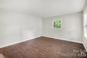 3700 Sargeant Dr, Charlotte, NC 28217 - Photo 7