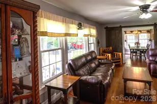 68 Hillside Terrace Dr, Waynesville, NC 28786 - Photo 5