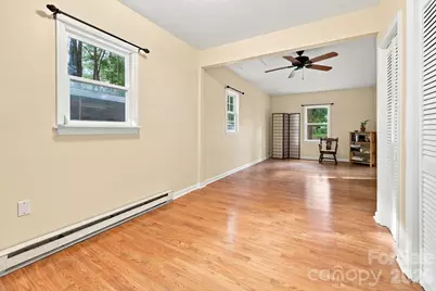 473 King William Road, Hendersonville, NC 28739 - Photo 15