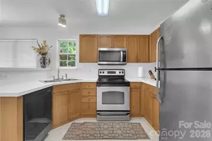 12009 Silvercrest Dr, Charlotte, NC 28215 - Photo 5