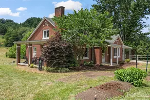 654 Ratcliff Cove Rd, Waynesville, NC 28786 - Photo 9