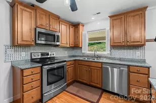 33 Coffey Cir, Asheville, NC 28806 - Photo 9