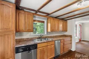 54 Louisiana Ave, Saluda, NC 28773 - Photo 21