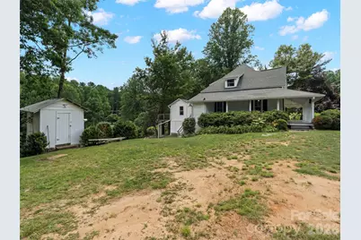 54 Louisiana Avenue, Saluda, NC 28773 - Photo 3