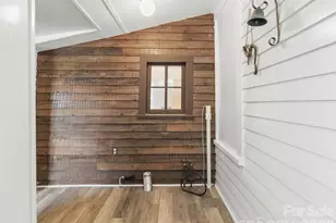 54 Louisiana Ave, Saluda, NC 28773 - Photo 25
