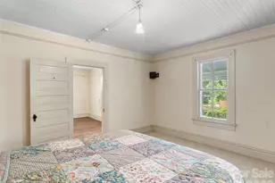 54 Louisiana Ave, Saluda, NC 28773 - Photo 11