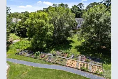 18009 Kings Point Drive, Cornelius, NC 28031 - Photo 23