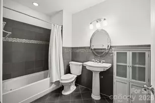18009 Kings Point Dr, Cornelius, NC 28031 - Photo 11
