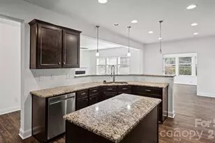 7235 Barefoot Forest Dr, Charlotte, NC 28269 - Photo 9