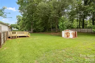 1050 Hay Row Rd, Clover, SC 29710 - Photo 23