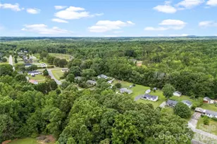 1050 Hay Row Rd, Clover, SC 29710 - Photo 33