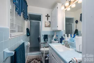 818 Hill St, Shelby, NC 28152 - Photo 15