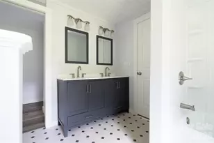 250 Oakdale St, Brevard, NC 28712 - Photo 19