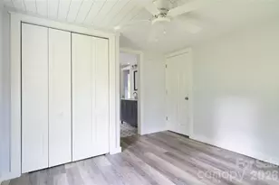 250 Oakdale St, Brevard, NC 28712 - Photo 17