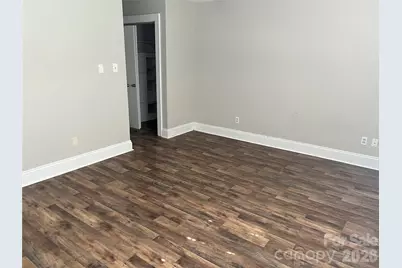2171 6th Street NE, Hickory, NC 28601 - Photo 9