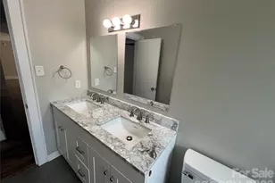 2171 6th St NE, Hickory, NC 28601 - Photo 11