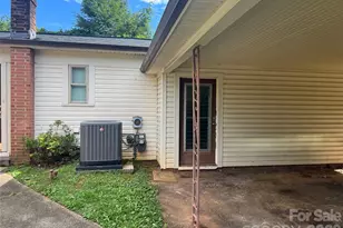 2171 6th St NE, Hickory, NC 28601 - Photo 17