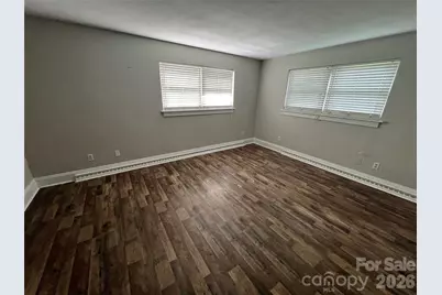 2171 6th Street NE, Hickory, NC 28601 - Photo 7