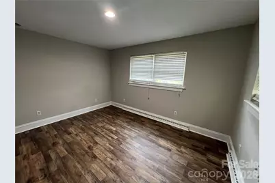 2171 6th Street NE, Hickory, NC 28601 - Photo 3