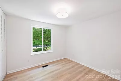 7323 Rollingridge Drive, Charlotte, NC 28211 - Photo 23