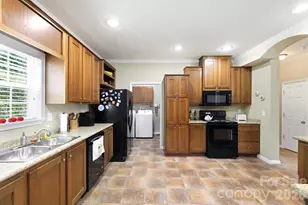 135 Herron Cove Rd, Weaverville, NC 28787 - Photo 9