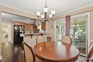 2233 Rexford Rd, Charlotte, NC 28211 - Photo 9