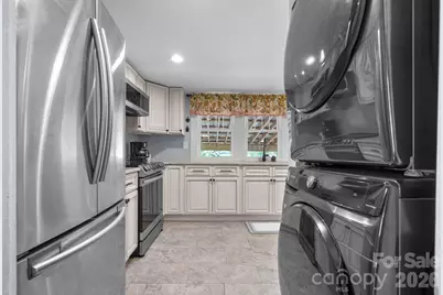 3084 W Main Street, Claremont, NC 28610 - Photo 21