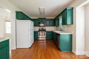 204 Windsor Forest Cir, Fletcher, NC 28732 - Photo 13